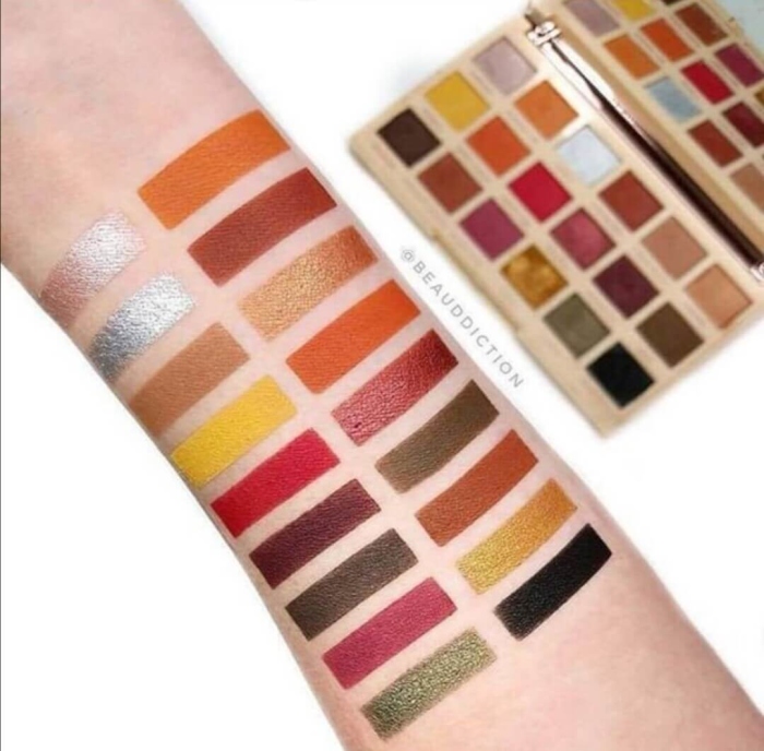 Makeup Revolution, REVOLUTION X SOPH EXTRA SPICE Eyeshadow Pallet
 ميك اب رفليوشن، ايشدو